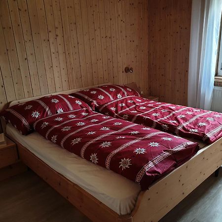 Ferienwohnung Antonia Surcuolm Eksteriør billede